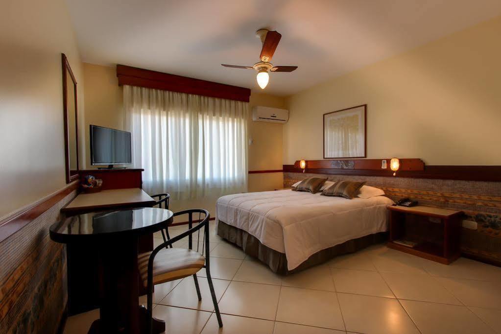 Hotel Suarez Campo Bom מראה חיצוני תמונה
