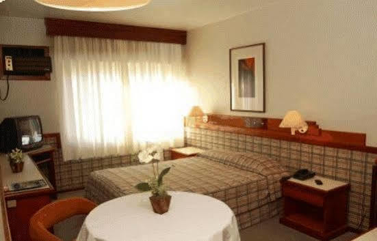 Hotel Suarez Campo Bom מראה חיצוני תמונה